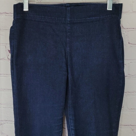 NYDJ Alina Dark Wash Pull On Ankle Jeans. Size 4 - Picture 2 of 8